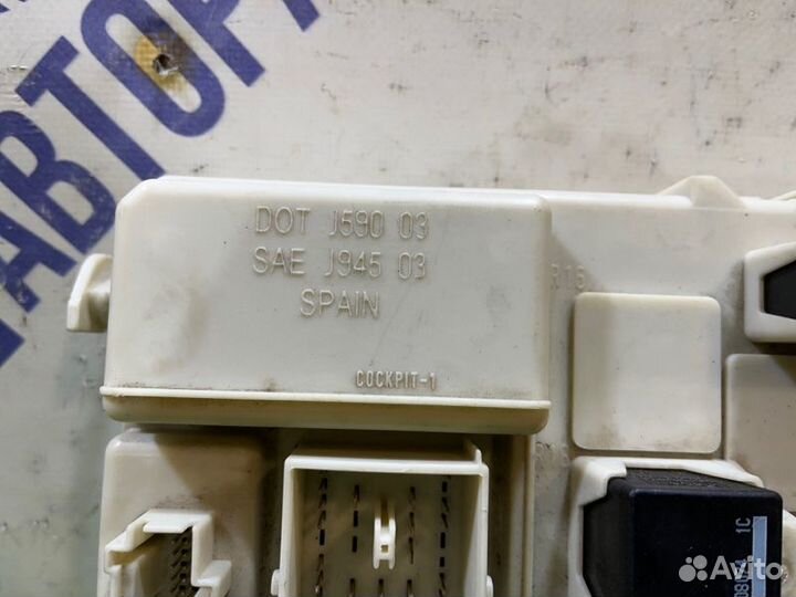 Блок предохранителей салонный Volvo S40 седан 2.4