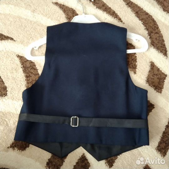 Жилетка для мальчика школьная
