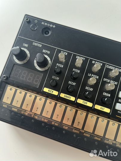 Korg Volca Beats Аналоговая Драм-Машина