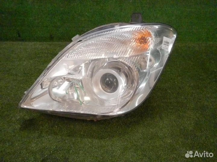 Фара левая Mercedes-Benz Sprinter