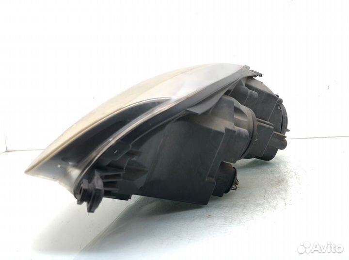 Фара правая Volkswagen Golf 5 1.9 TDI 2004