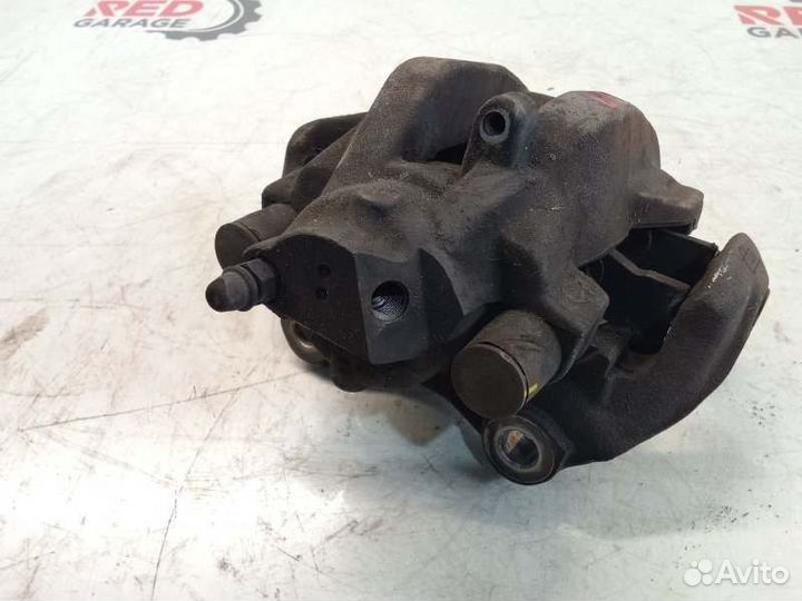 Суппорт тормозной задний правый Mercedes-Benz