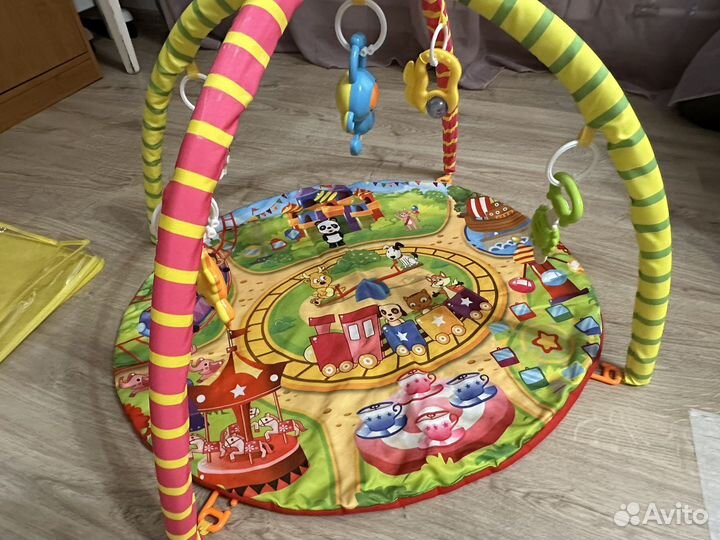 Развивающий коврик