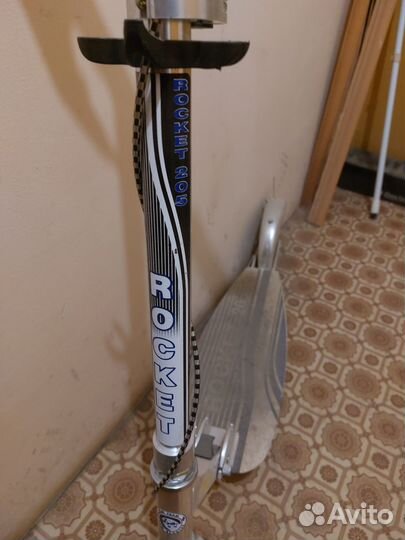 Самокат детский двухколесный б/у с ручным тормозом