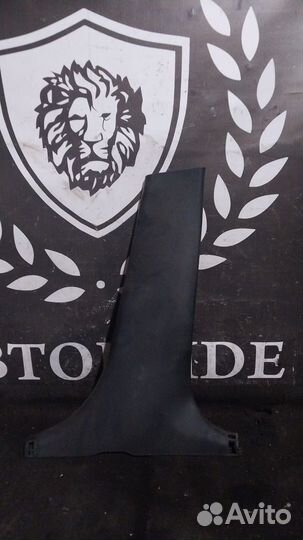 Накладка правой стоки Hyundai Solaris 2011год