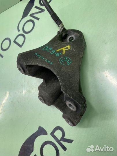 Кронштейн опоры двигателя Audi Q7 4L 3.0D casa