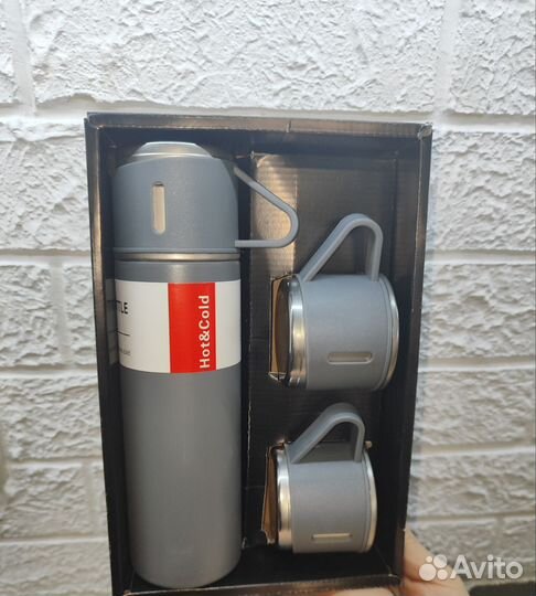 Термос с кружками