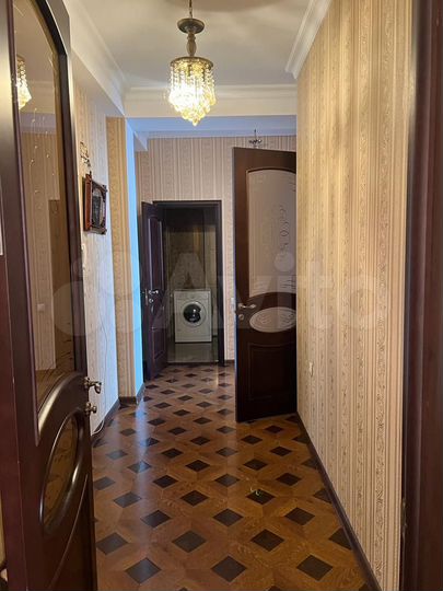 2-к. квартира, 70 м², 6/9 эт.