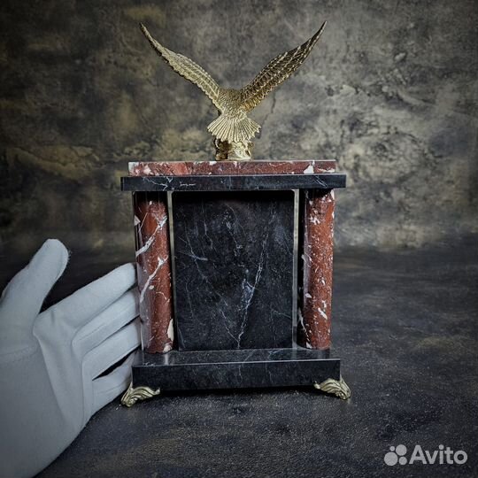 Часы из натурального камня 