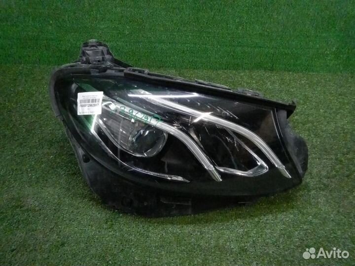 Фара правая Mercedes-Benz E-Class