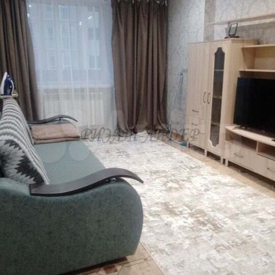 1-к. квартира, 42 м², 2/5 эт.