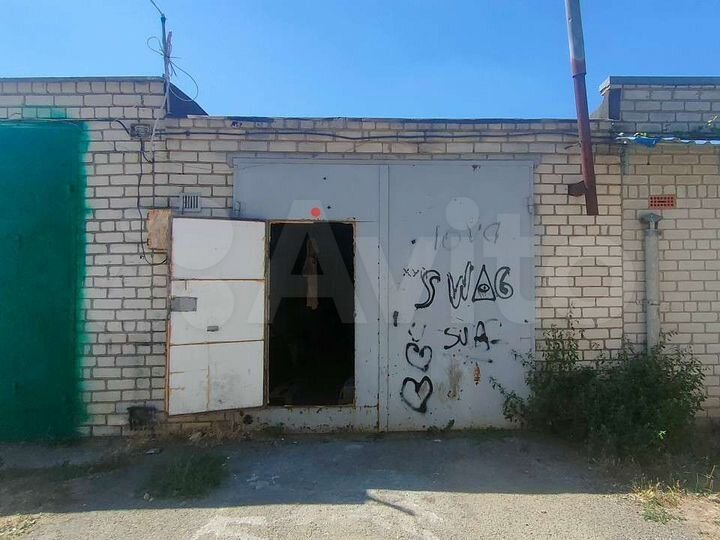 Гараж, > 30 м²