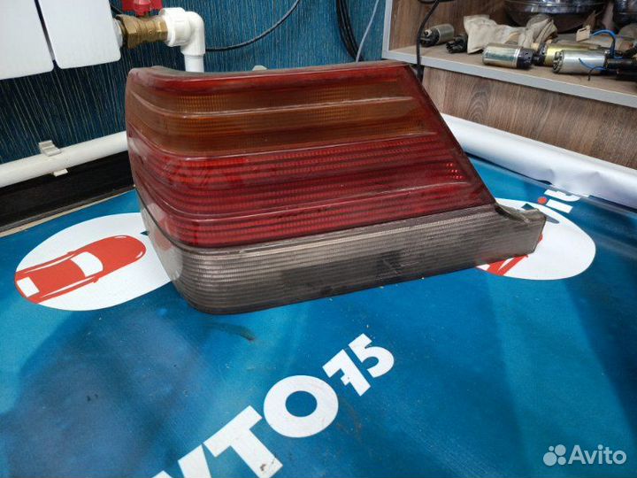 Стоп-сигнал задний левый Mercedes-Benz S-Class