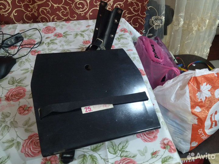 Кронштейн для телевизора поворотный на стену 25 кг