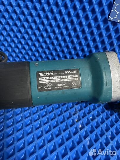 Болгарка Makita 9558HN