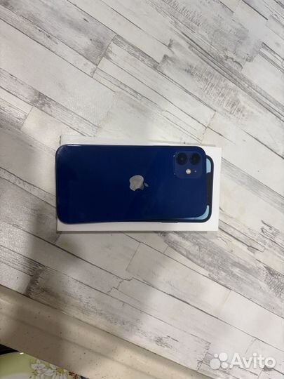 iPhone 12, 64 ГБ