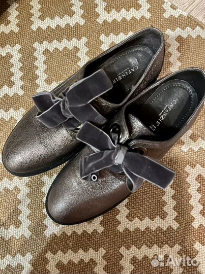 Ботинки женские новые 38 размера кожаные Cafenoir