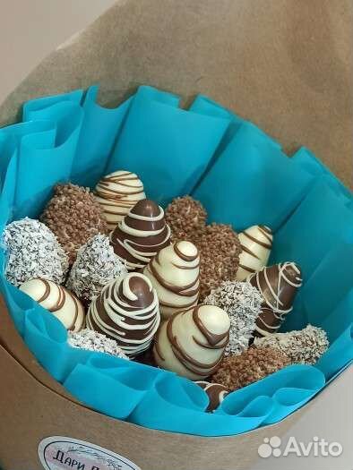 Букет съедобный из клубники