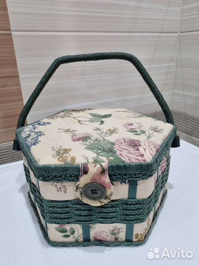 Шкатулка для рукоделия