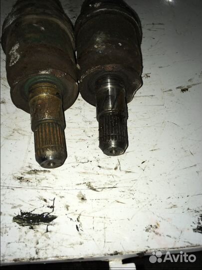 Задняя полуось левая правая Subaru Impreza G10