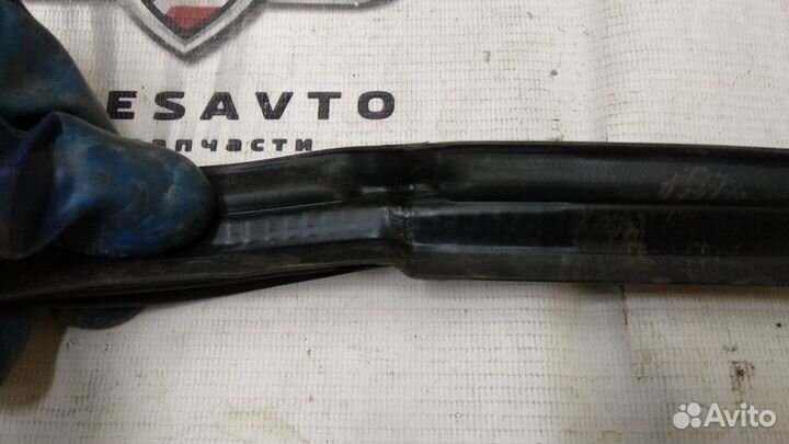 Уплотнитель багажника Mazda 6 2002-2008 год (GG)