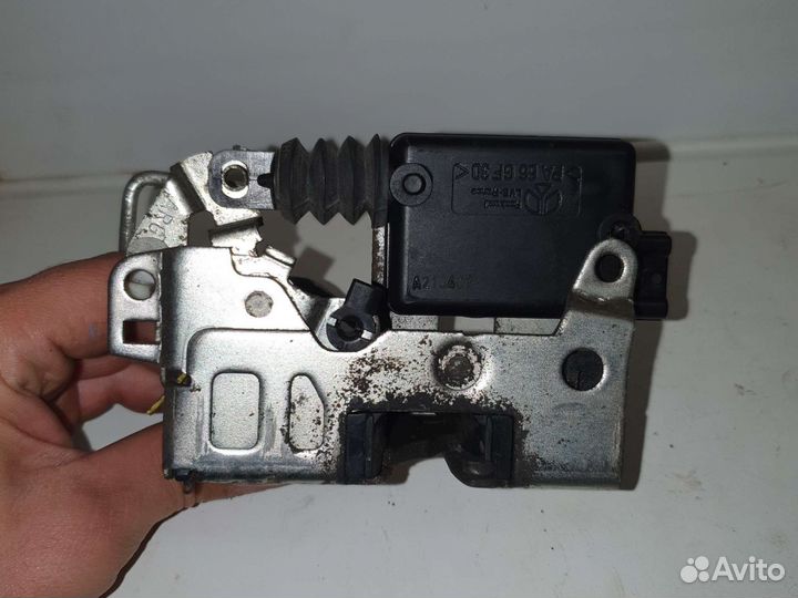 Замок двери передней правой рено логан 1