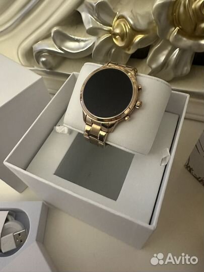 Умные часы michael kors