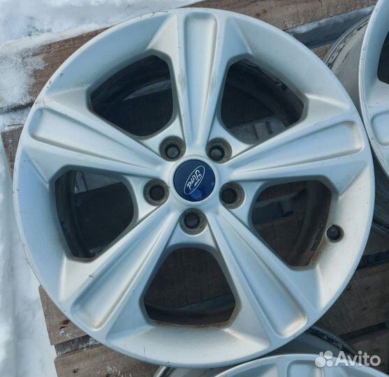 Ford Kuga Ориг R17 5x108 ET52.5 7.5J d63.3