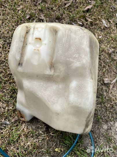 Бочек омывателя golf 2 / jetta 2