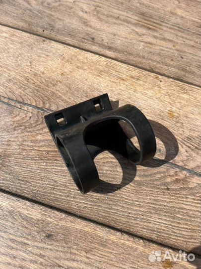 Кронштейн осушителя Nissan Qashqai J10 2.0 2010