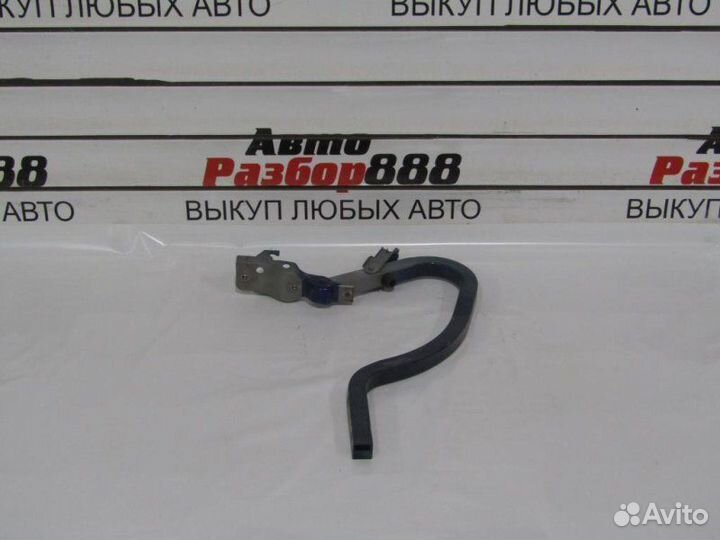 Петля крышки багажника левая Hyundai Solaris седан