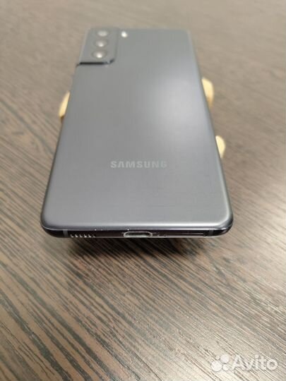 Samsung Galaxy S21, 8/256 ГБ