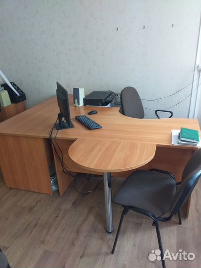 Офисная мебель,стол,стул,шкаф для документов