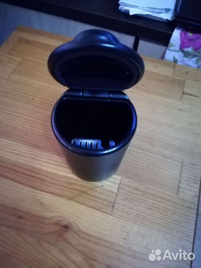 Пепельница оригинал toyota RAV4 новая