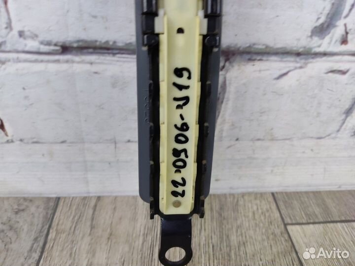 Регулятор крепления ремня безопасности Carina E