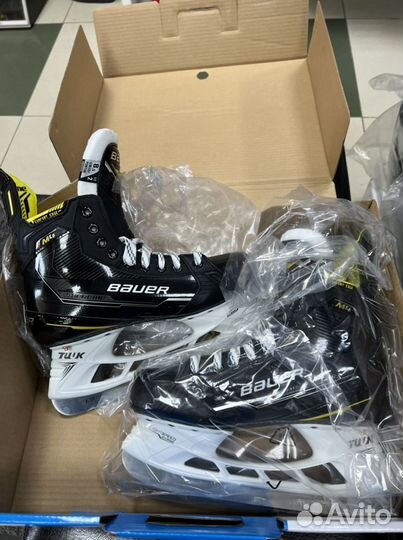 Хоккейные коньки Bauer Supreme M4