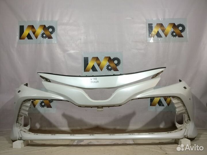 Тойота Камри V70 2018- Бампер передни в цвет 14407