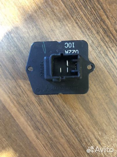 Резистор отопителя mitsubishi lancer 10