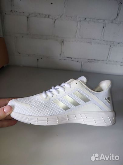 Кроссовки Adidas