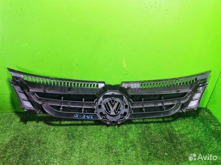 Решетка радиатора volkswagen Golf Plus 2008