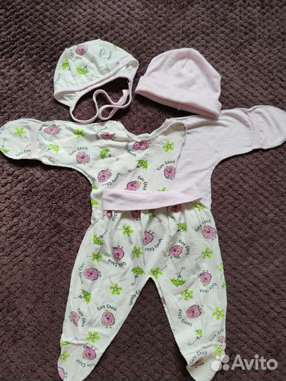 Комплект на выписку для девочки