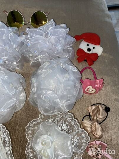 Банты и заколки для волос