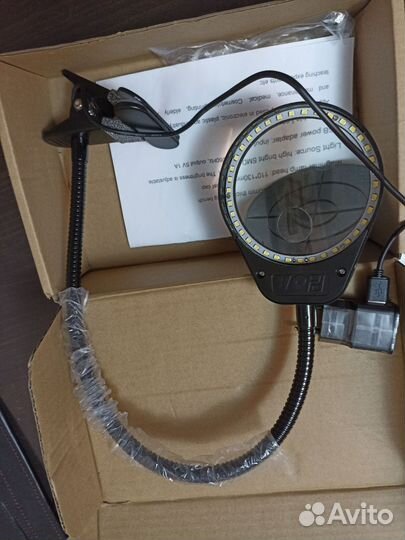 Настольная лампа