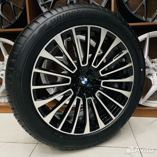 R21 Bridgestone Blizzak LM-001 285/45, PCD 5x112 DIA 66.6