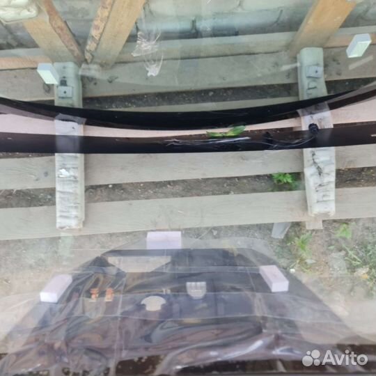 Лобовое стекло