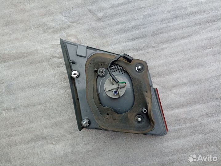 Фонарь крышки багажника правый Chevrolet Cruze