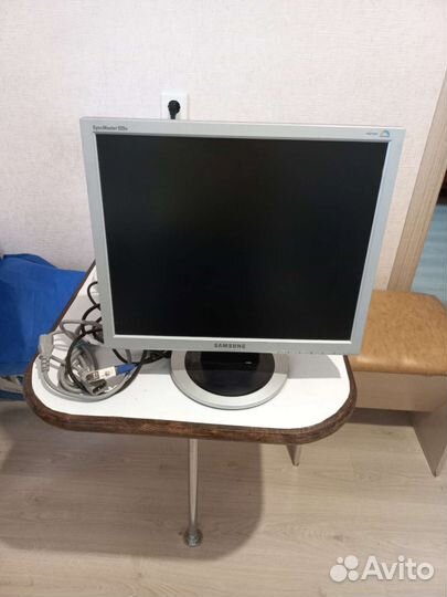 Монитор Samsung