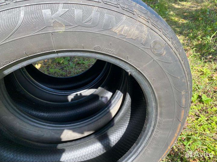 Kumho Radial 857 265/65 R17