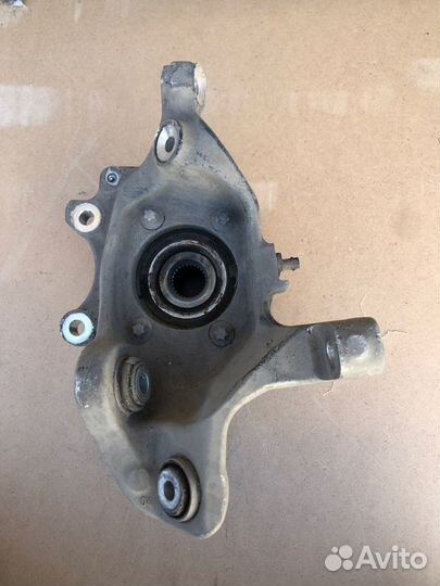 Кулак задний левый Mercedes E200d W213