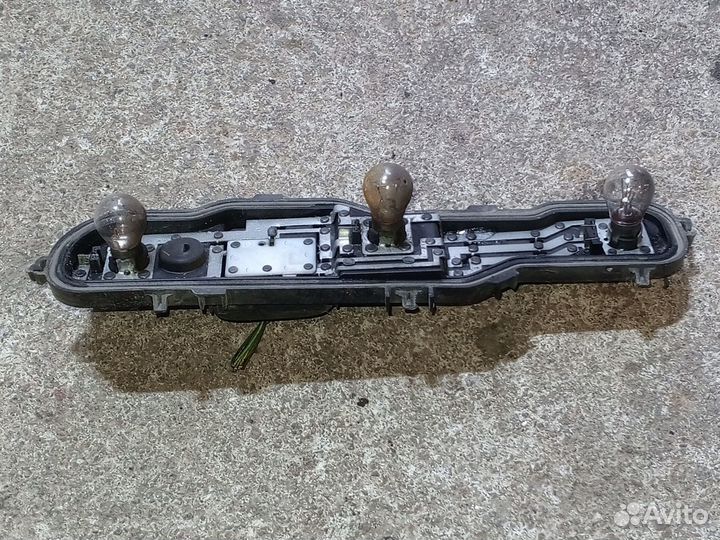 Плата заднего правого фонаря на Рено Доккер 2018г